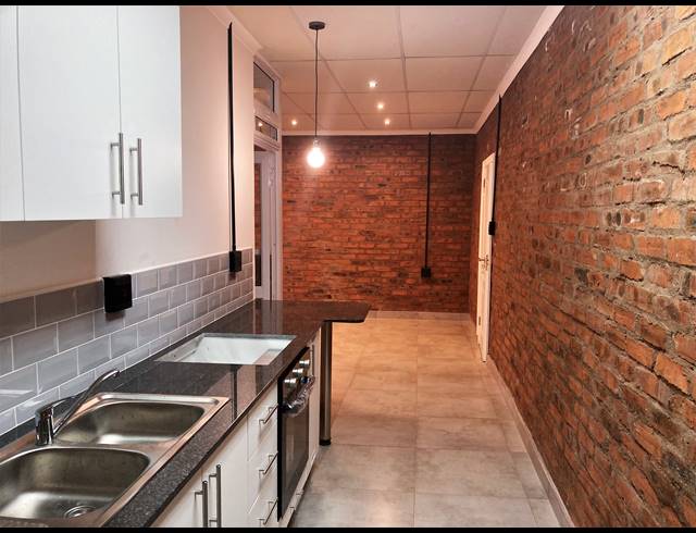 2 BEDROOM APARTMENT FOR SALE IN HILTON CENTRAL